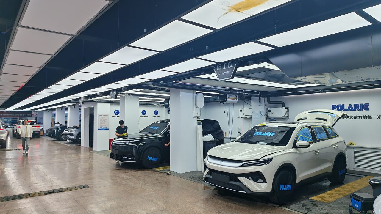 膜猩车改多工位无尘车间施工全景